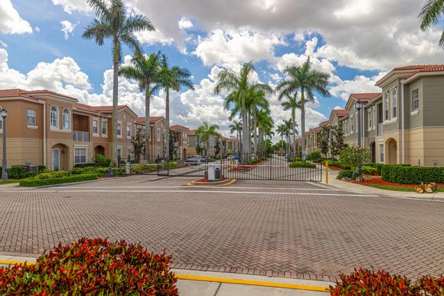 9153 Whistable Walk, Tamarac, FL 33321