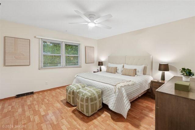 4413 73rd Place, Urbandale, IA 50322