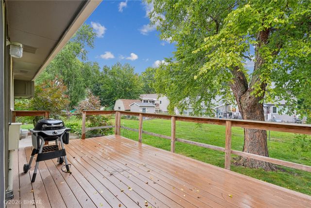 4413 73rd Place, Urbandale, IA 50322