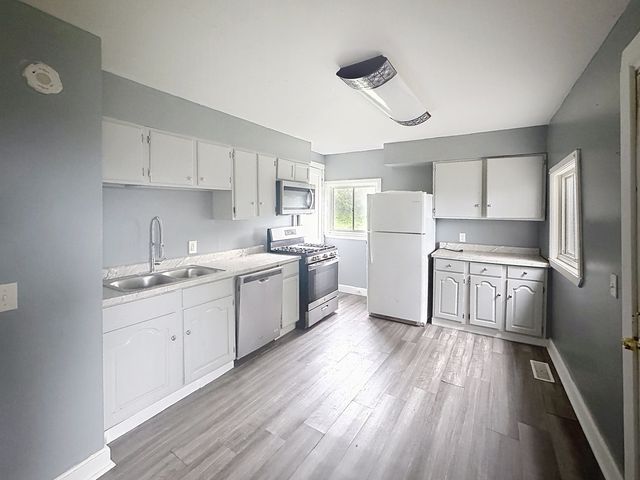 1421 W 10th Street, Davenport, IA 52804
