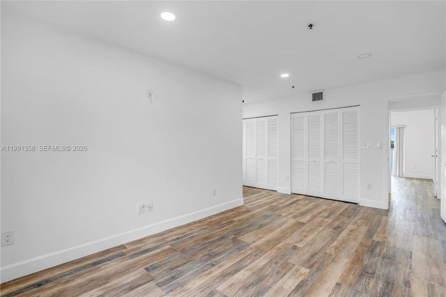 164 Riviera Cir, Weston, FL 33326