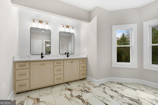 164 I W Brooks Road, Newnan, GA 30263