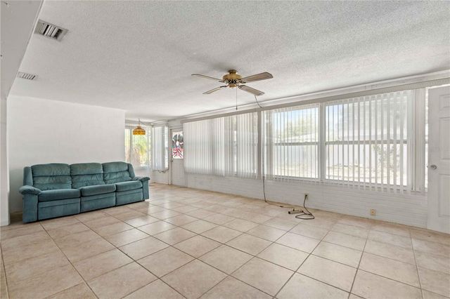 927 PARKWOOD DRIVE, Dunedin, FL 34698