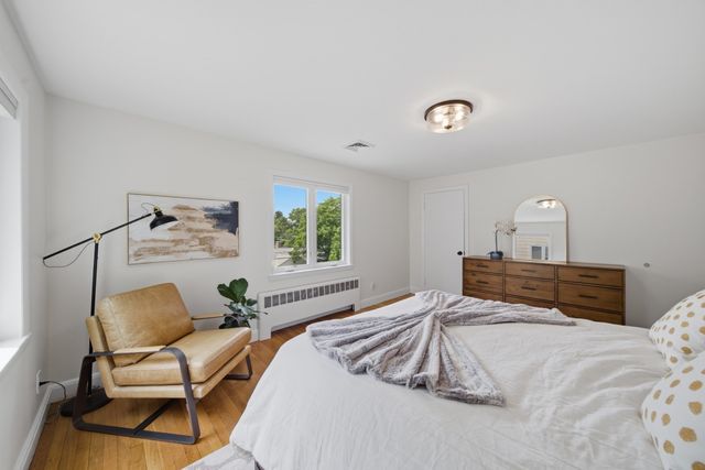 18 Travis Dr, Newton, MA 02467