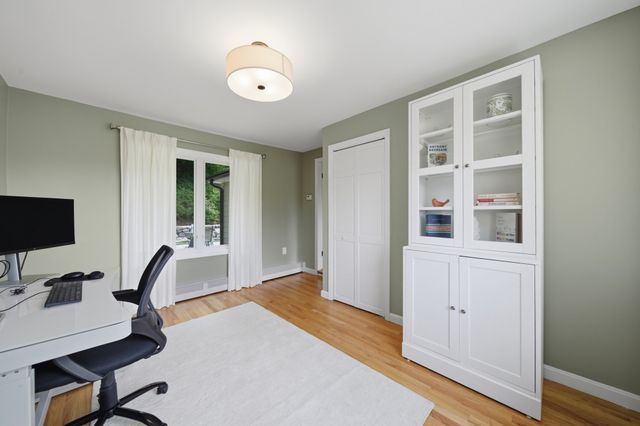 18 Travis Dr, Newton, MA 02467