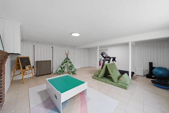 18 Travis Dr, Newton, MA 02467