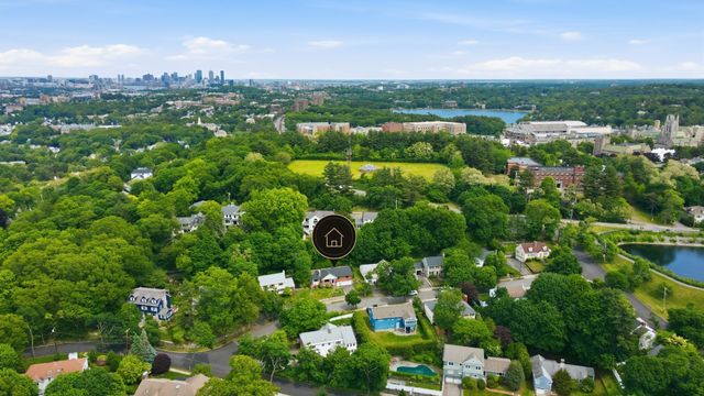 18 Travis Dr, Newton, MA 02467