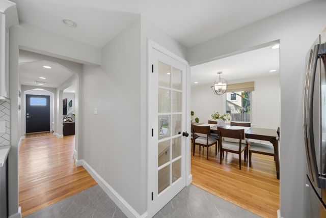 18 Travis Dr, Newton, MA 02467