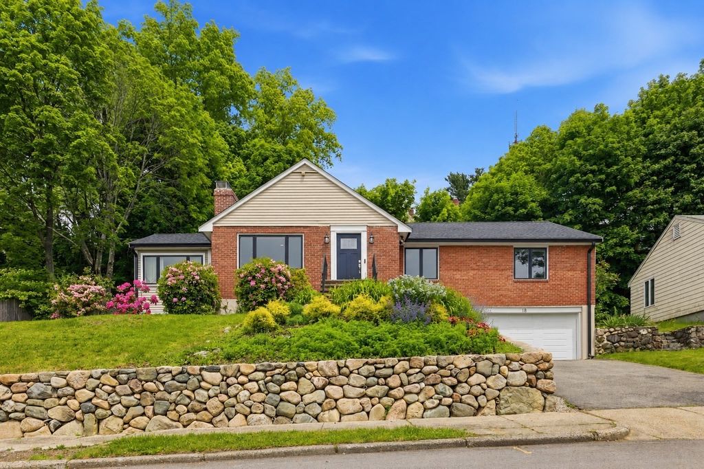 18 Travis Dr, Newton, MA 02467
