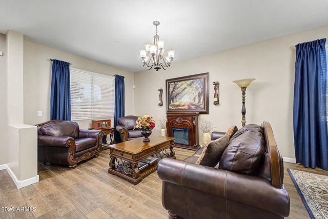 9350 W Medlock Drive, Glendale, AZ 85305