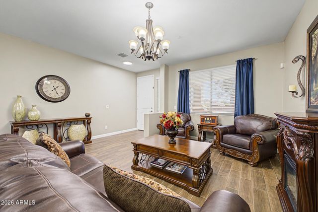 9350 W Medlock Drive, Glendale, AZ 85305