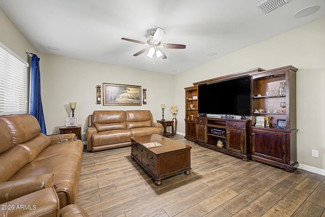 9350 W Medlock Drive, Glendale, AZ 85305