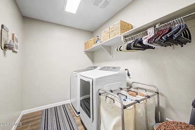 9350 W Medlock Drive, Glendale, AZ 85305