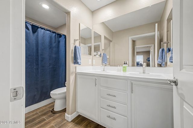 9350 W Medlock Drive, Glendale, AZ 85305