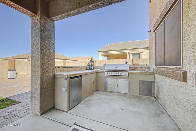 9350 W Medlock Drive, Glendale, AZ 85305