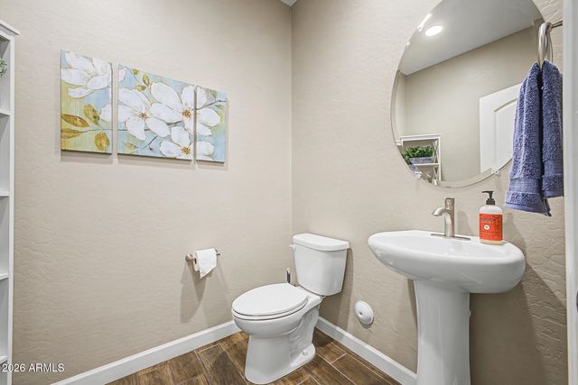 9350 W Medlock Drive, Glendale, AZ 85305