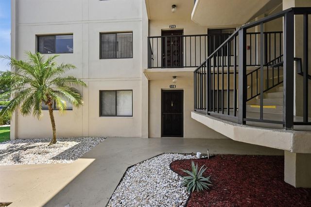 5370 Las Verdes Circle 219, Delray Beach, FL 33484