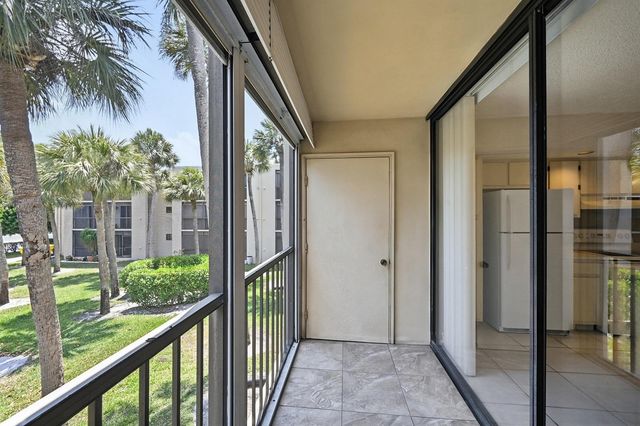 5370 Las Verdes Circle 219, Delray Beach, FL 33484