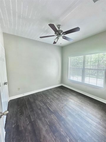 59 Woodland Hills Drive A, Conroe, TX 77303