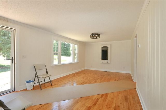 1279 N Hoots Road, Ronda, NC 28679