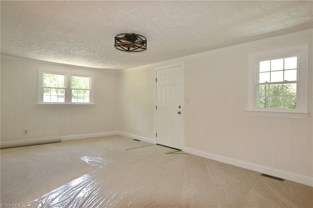 1279 N Hoots Road, Ronda, NC 28679