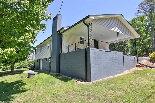 1279 N Hoots Road, Ronda, NC 28679