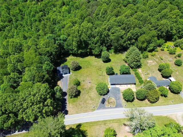 1279 N Hoots Road, Ronda, NC 28679