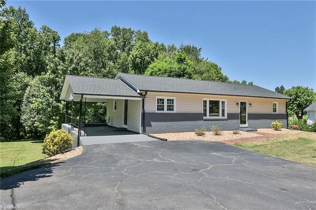 1279 N Hoots Road, Ronda, NC 28679
