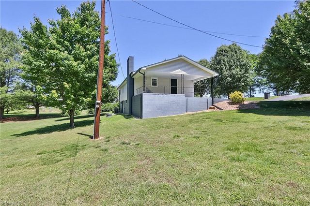 1279 N Hoots Road, Ronda, NC 28679