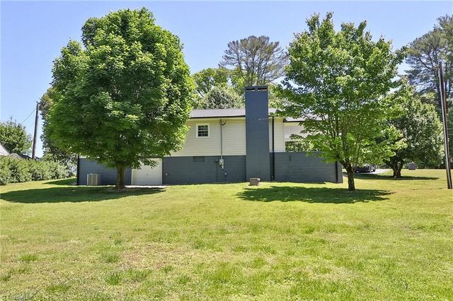 1279 N Hoots Road, Ronda, NC 28679