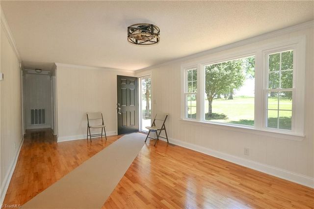 1279 N Hoots Road, Ronda, NC 28679