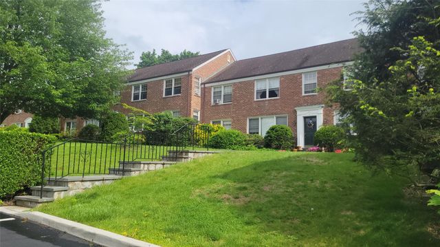 109 N Broadway M12, White Plains, NY 10603