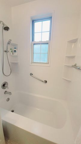 109 N Broadway M12, White Plains, NY 10603