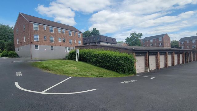 109 N Broadway M12, White Plains, NY 10603