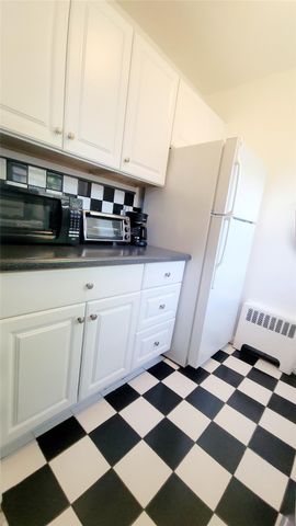 109 N Broadway M12, White Plains, NY 10603