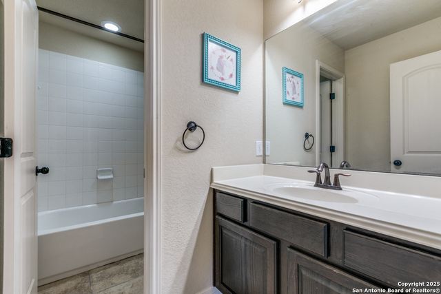 734 Teatro, San Antonio, TX 78253