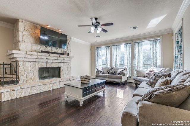 734 Teatro, San Antonio, TX 78253