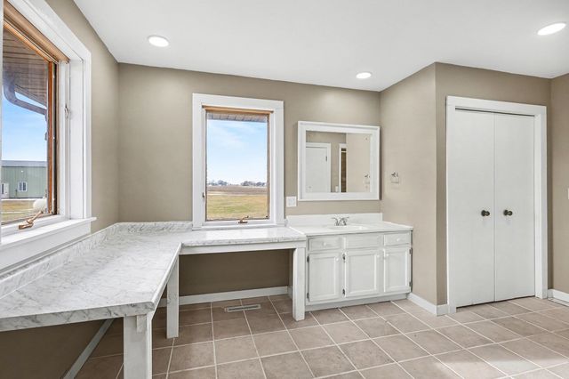 6386 E Washington, Ithaca, MI 48847