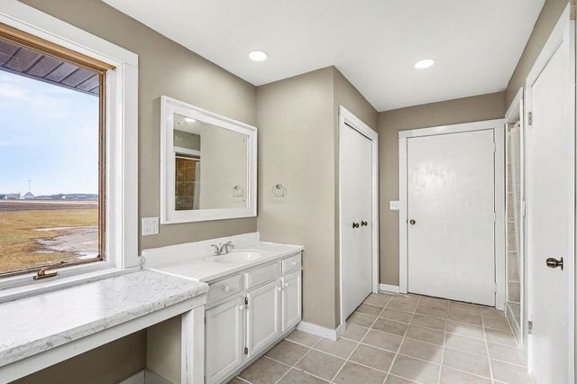 6386 E Washington, Ithaca, MI 48847