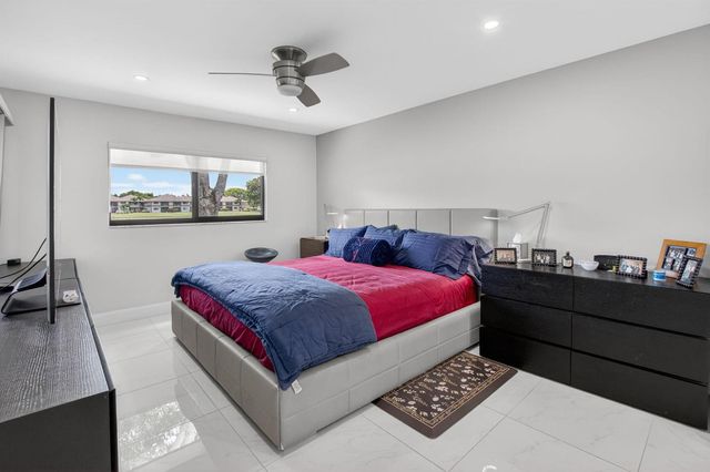 15401 Pembridge Avenue 15, Delray Beach, FL 33484