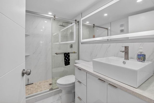 15401 Pembridge Avenue 15, Delray Beach, FL 33484