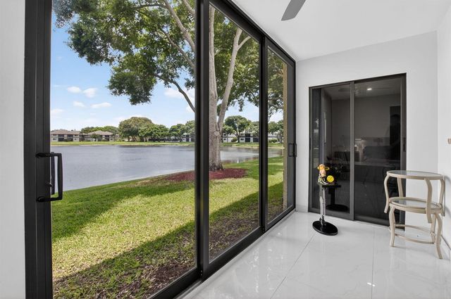 15401 Pembridge Avenue 15, Delray Beach, FL 33484