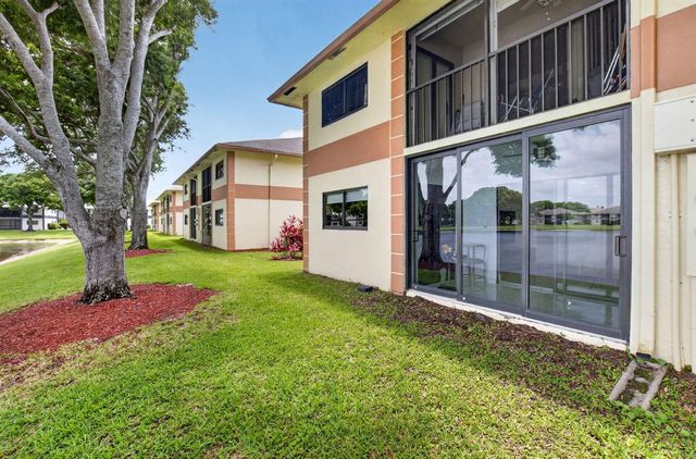 15401 Pembridge Avenue 15, Delray Beach, FL 33484