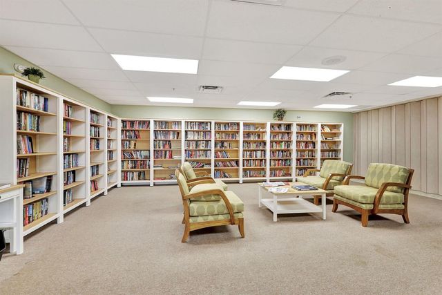15401 Pembridge Avenue 15, Delray Beach, FL 33484