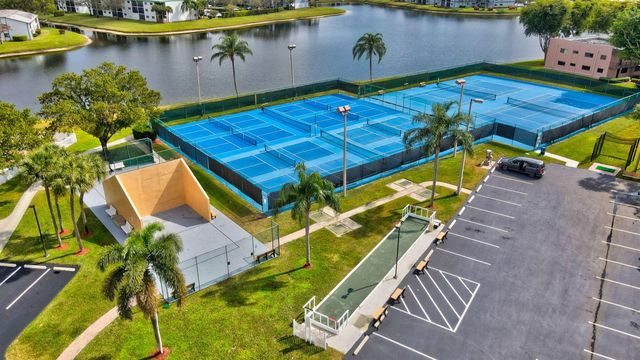 15401 Pembridge Avenue 15, Delray Beach, FL 33484