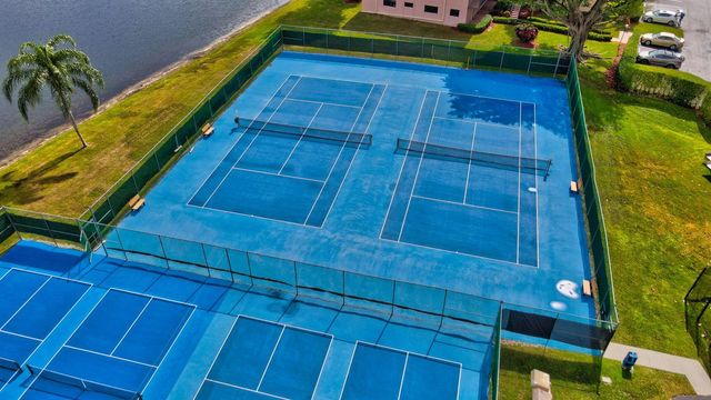 15401 Pembridge Avenue 15, Delray Beach, FL 33484