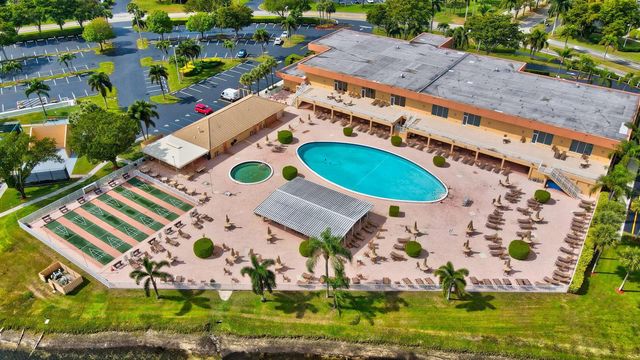 15401 Pembridge Avenue 15, Delray Beach, FL 33484