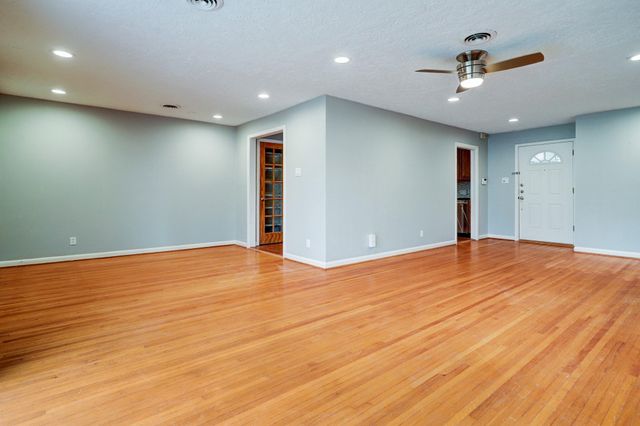 8610 Bevlyn Drive, Houston, TX 77025