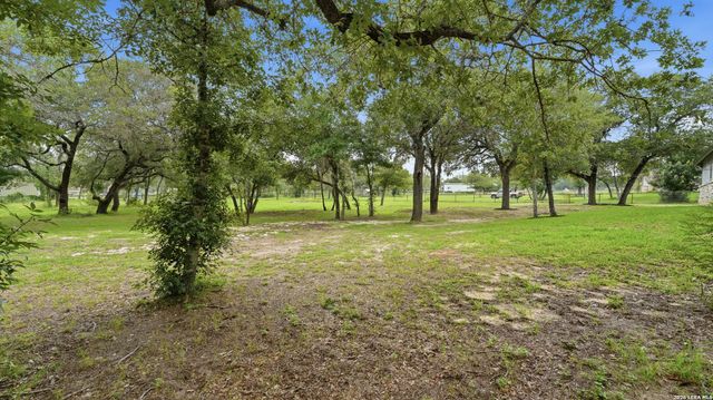 138 Wood Valley, Adkins, TX 78101