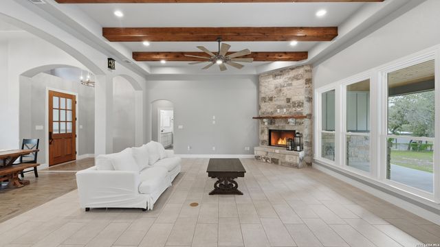 138 Wood Valley, Adkins, TX 78101